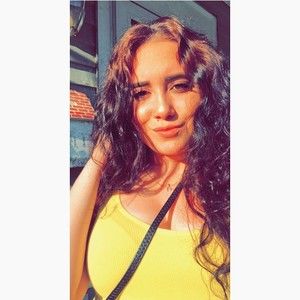 Meet your Posher, Olivia